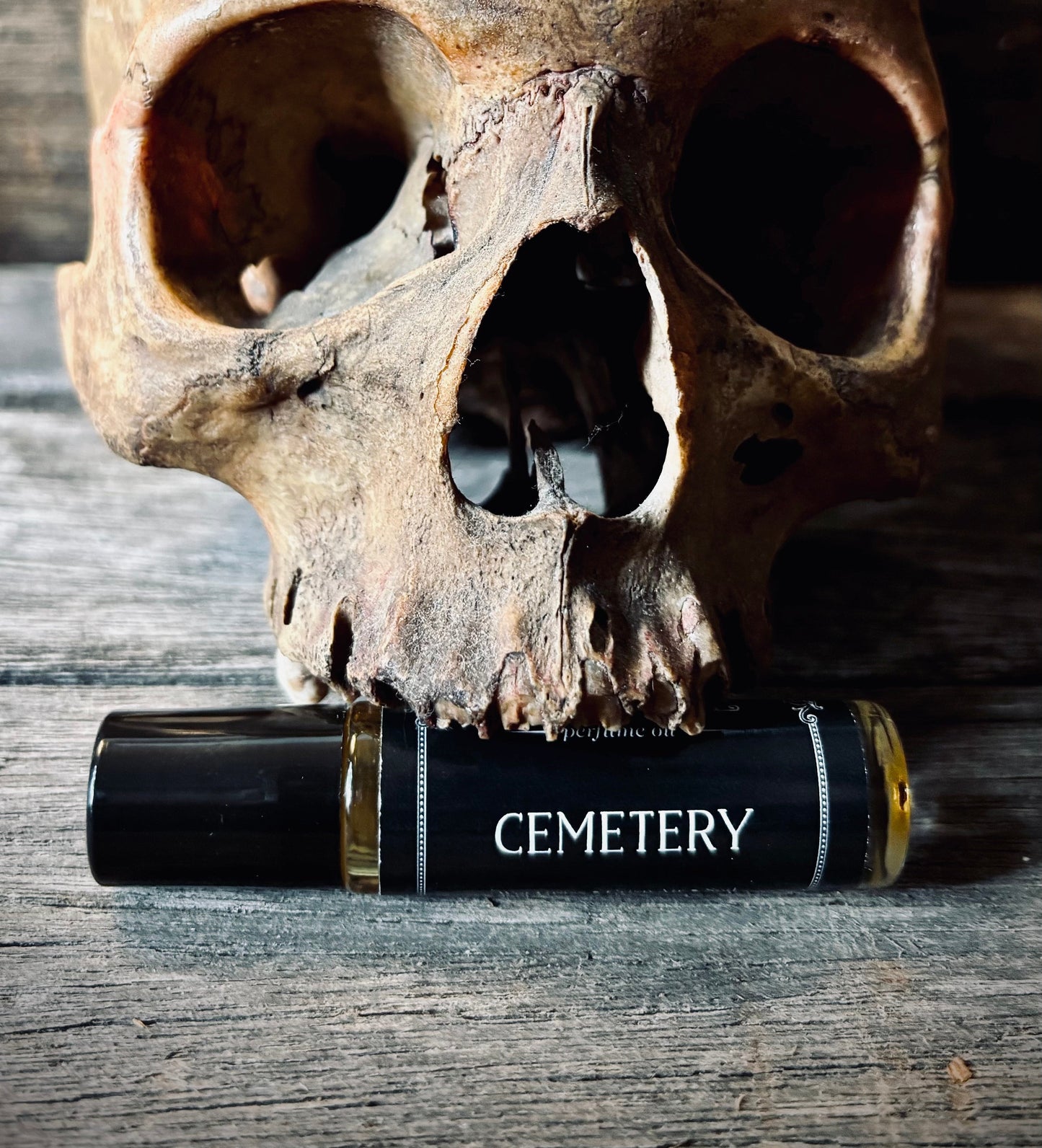 Cemetery (dragon’s blood incense, earth)